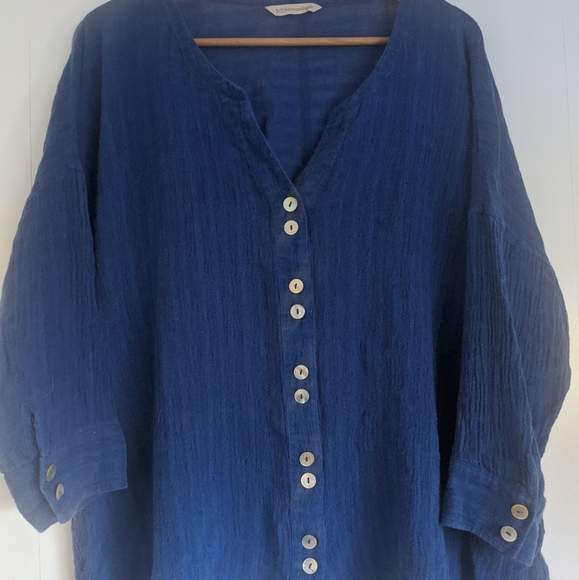 Soft Surroundings Tops - Linen/cotton gauze blue vneck button front blouse.